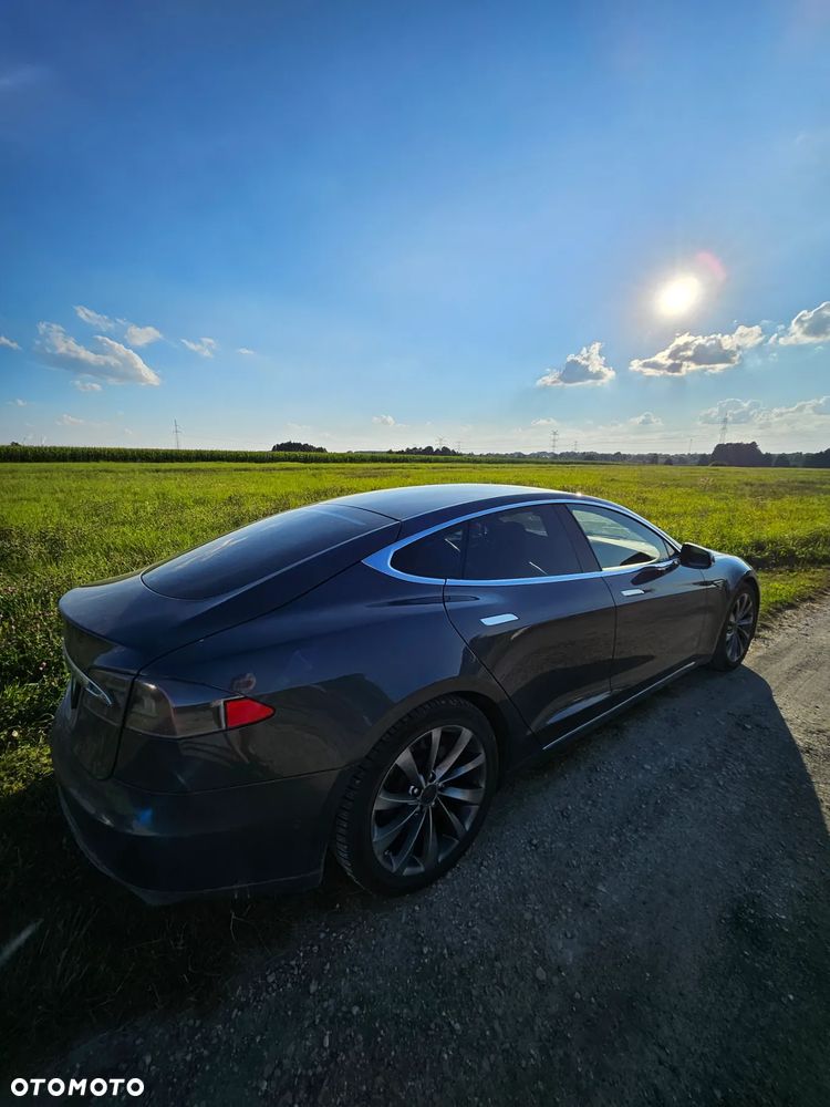 Tesla Model S Long Range Plus - 4