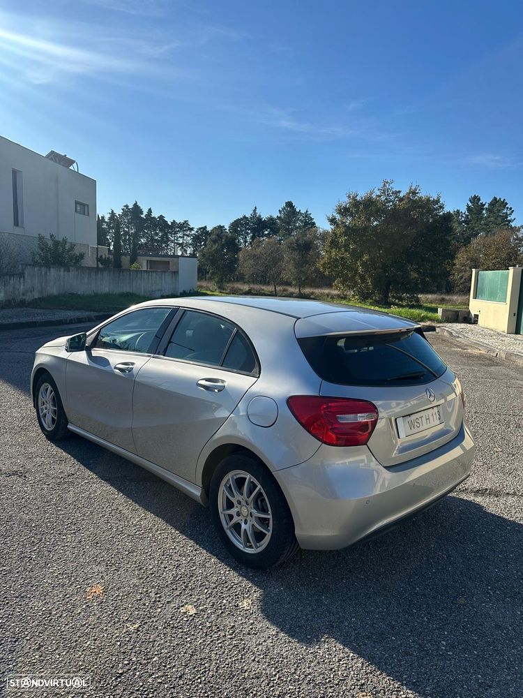 Mercedes-Benz A 180 CDI (BlueEFFICIENCY) - 4