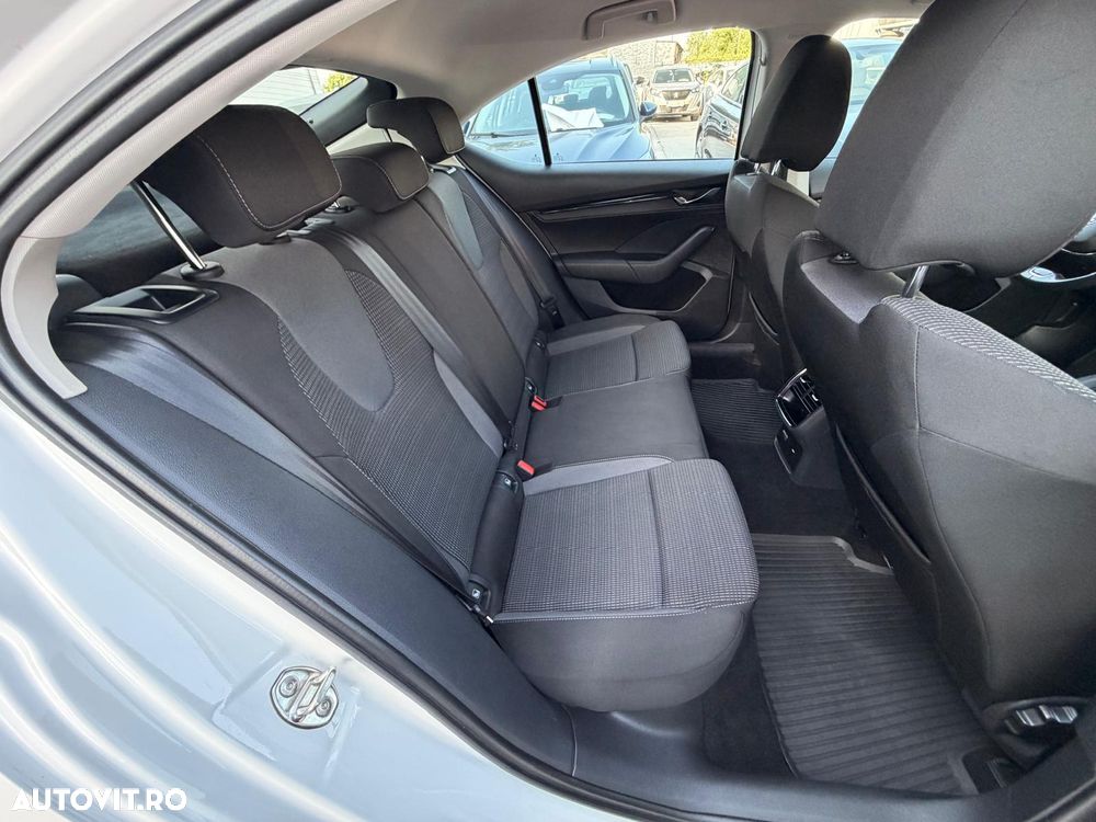 Skoda Octavia 1.0 TSI DSG Mild Hybrid Style - 18