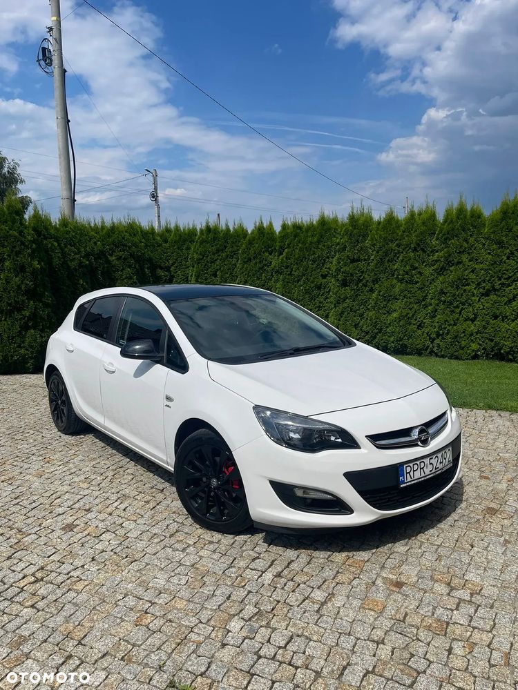 Opel Astra IV 1.4 T Active - 1