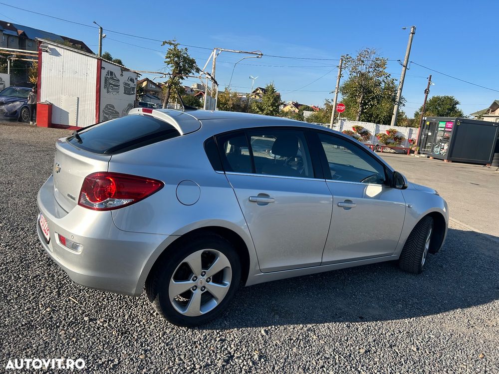 Chevrolet Cruze - 30