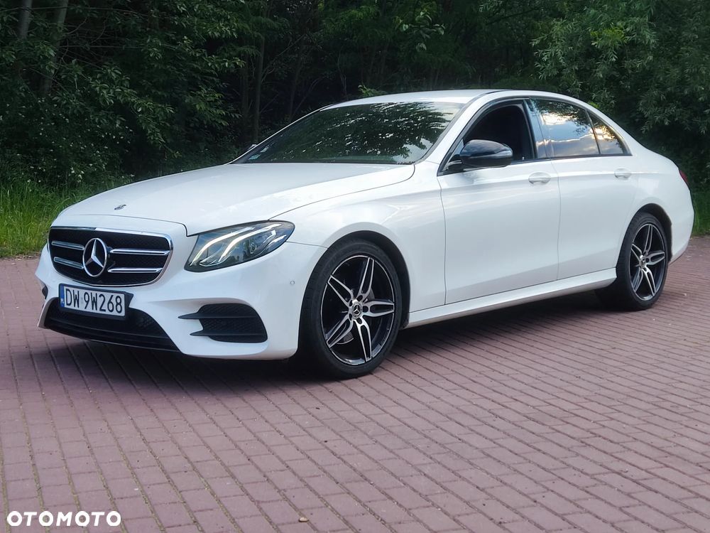 Mercedes-Benz Klasa E 220 d 4-Matic 9G-TRONIC - 3