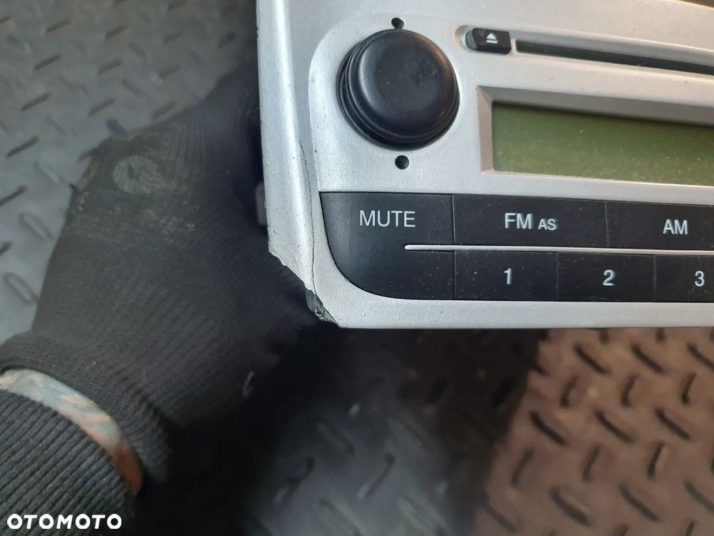 RADIO CD FIAT GRANDE PUNTO 735446970  + KOD - 2