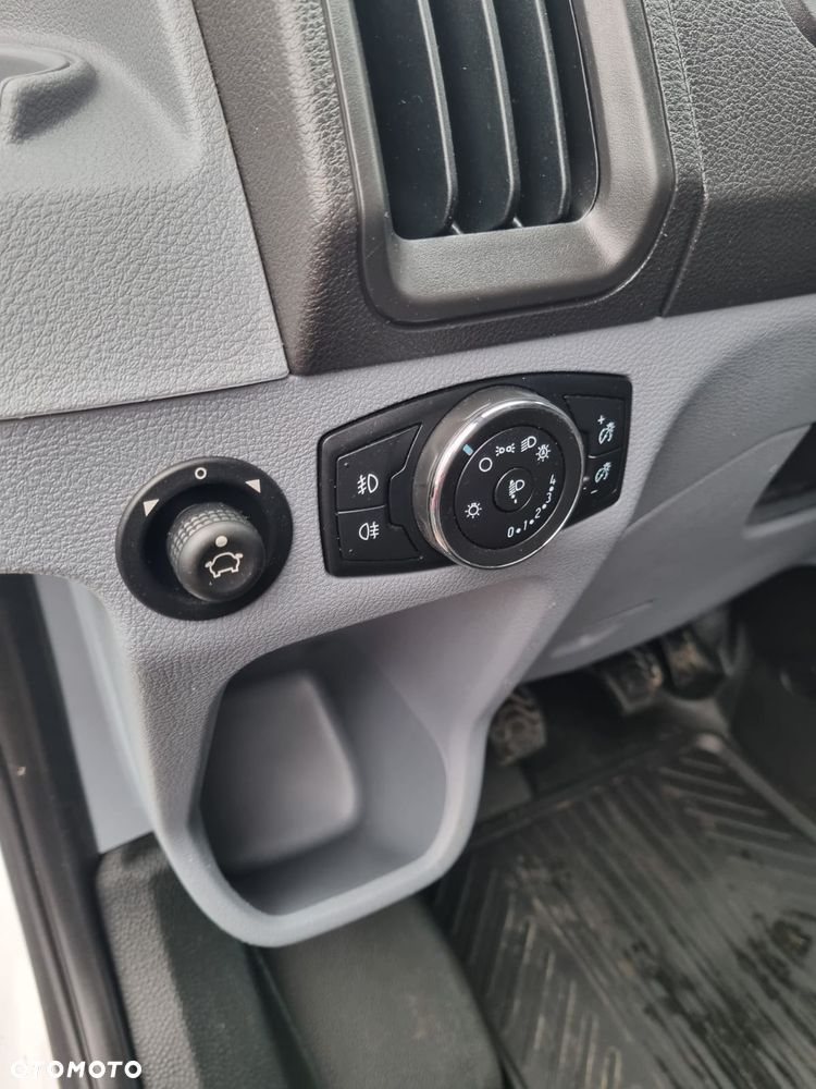 Ford TRANSIT - 13