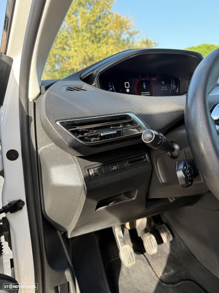 Peugeot 3008 PureTech 130 Stop & Start GPF Allure - 18