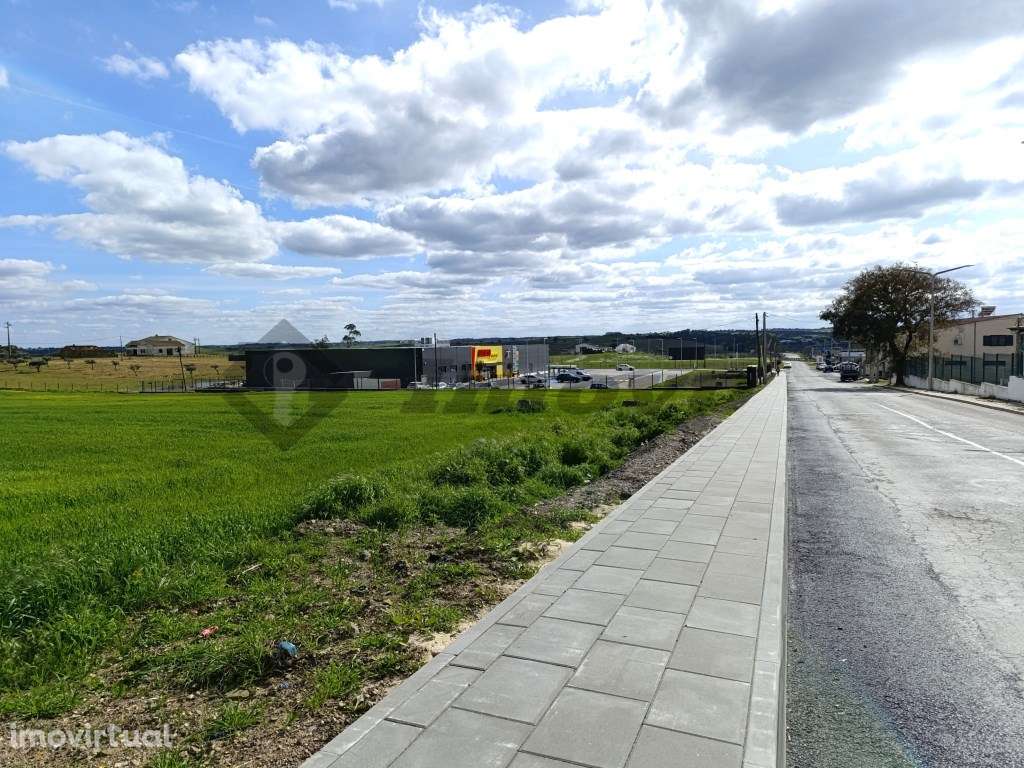 Terreno na Vila de Castro Verde em Zona de Atividades Económicas - Grande imagem: 5/14