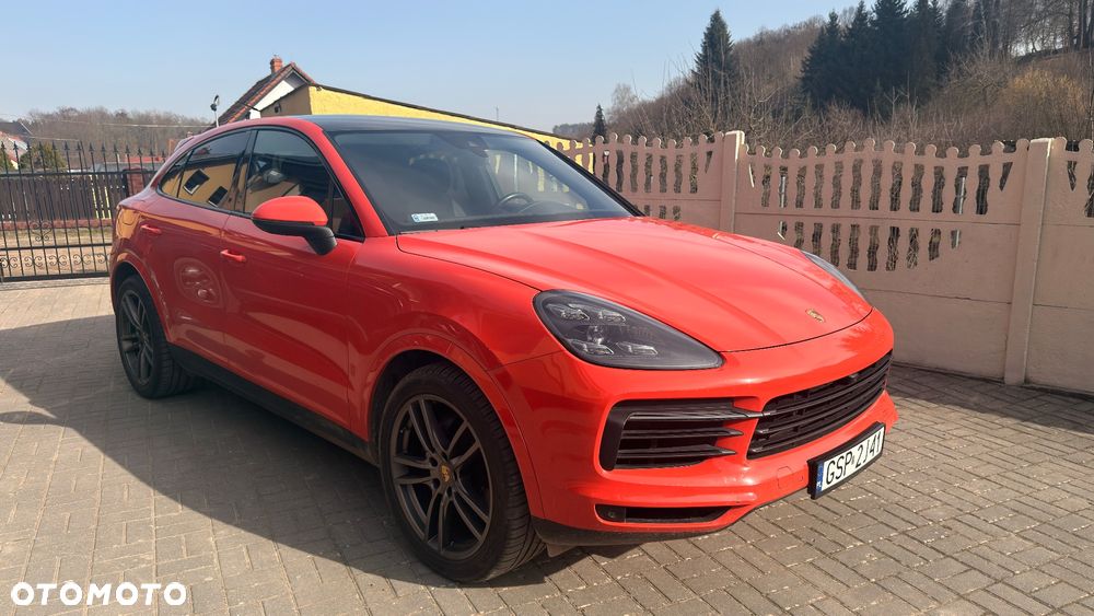 Porsche Cayenne - 1