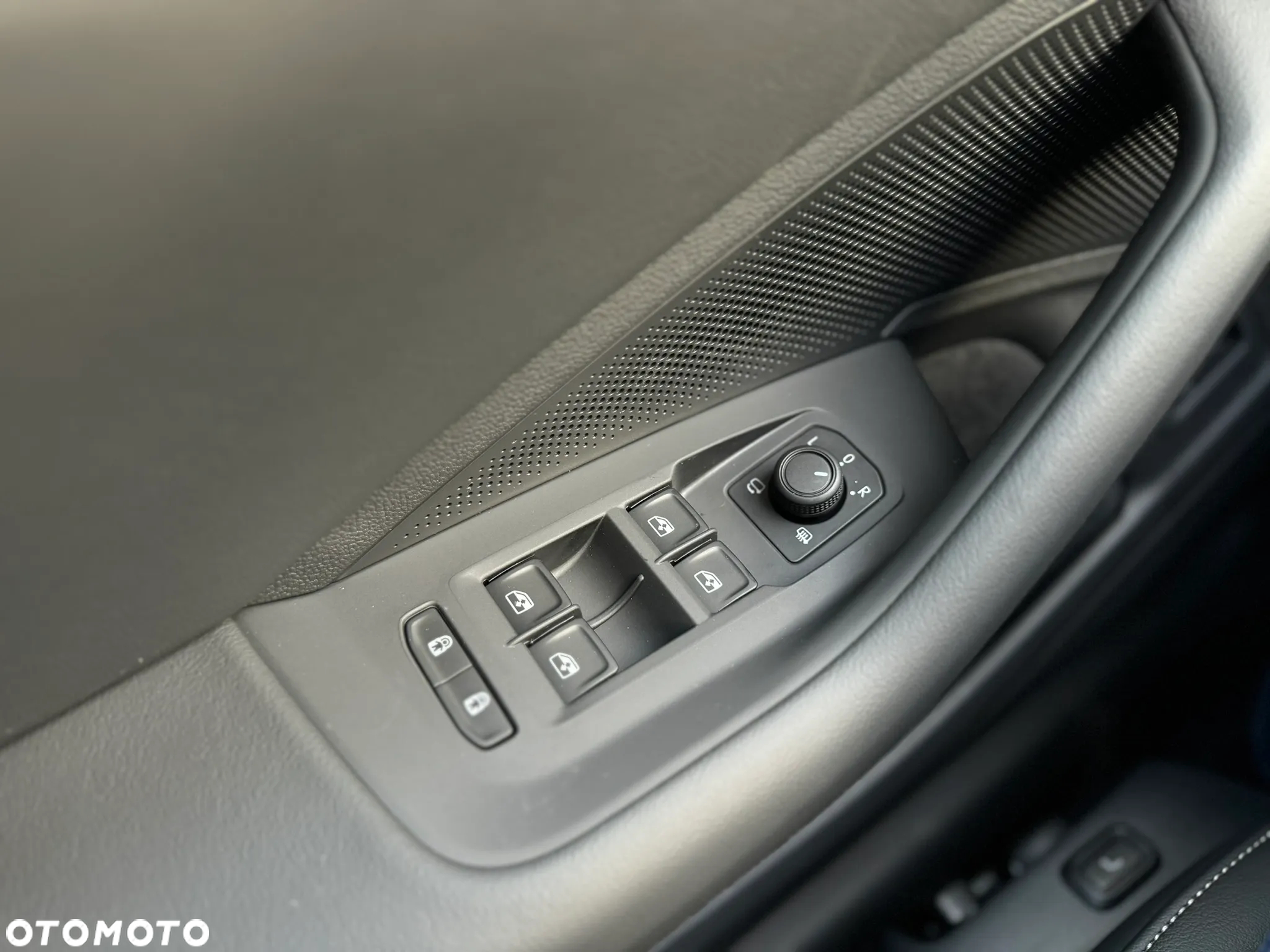 Volkswagen Passat 1.5 TSI EVO Business DSG - 28