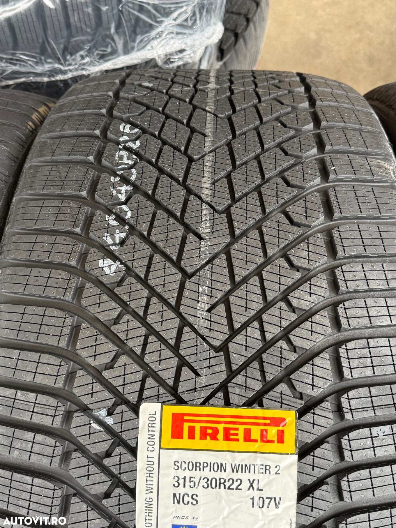 Vând set anvelope 275/35/22-315/30/22 pirelli de iarnă noi - 4