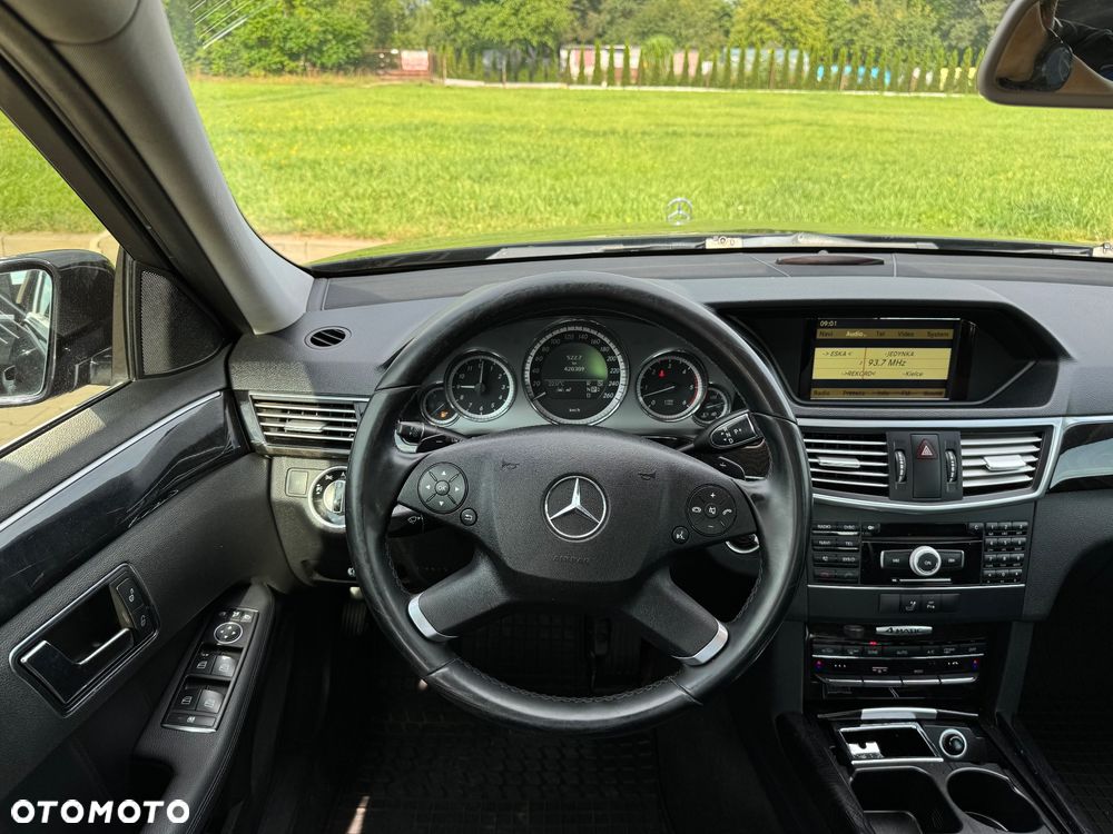 Mercedes-Benz Klasa E 350 CDI 4-Matic BlueEff Avantgarde - 32