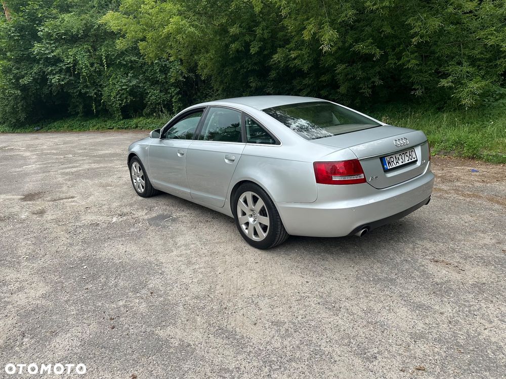 Audi A6 Avant 2.4 - 5