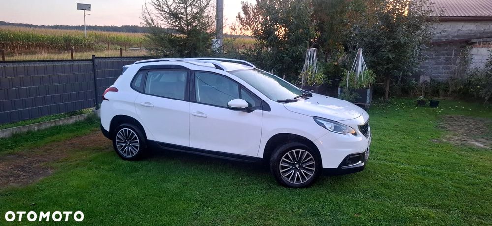 Peugeot 2008 1.2 Pure Tech Style EU6 - 27