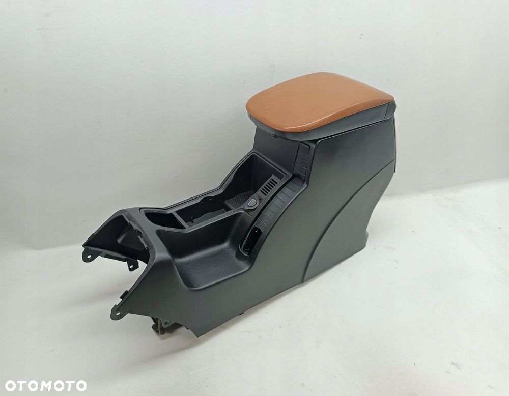 PODŁOKIETNIK TUNEL ŚRODKOWY SKÓRA FIAT CROMA II - 1