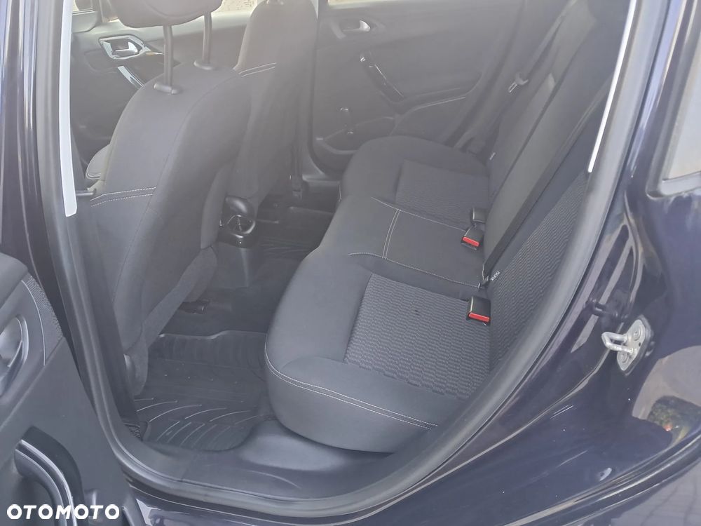 Peugeot 208 Blue-HDi 100 Stop&Start Style - 10