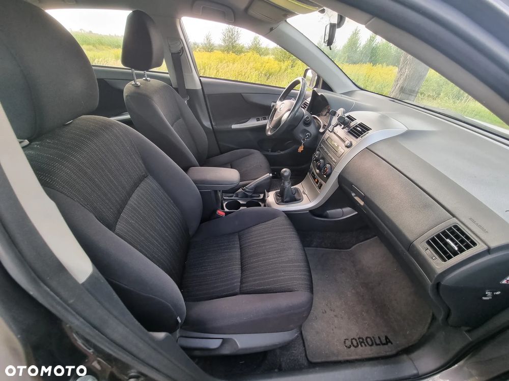 Toyota Corolla 1.6 VVT-i Terra Start - 13