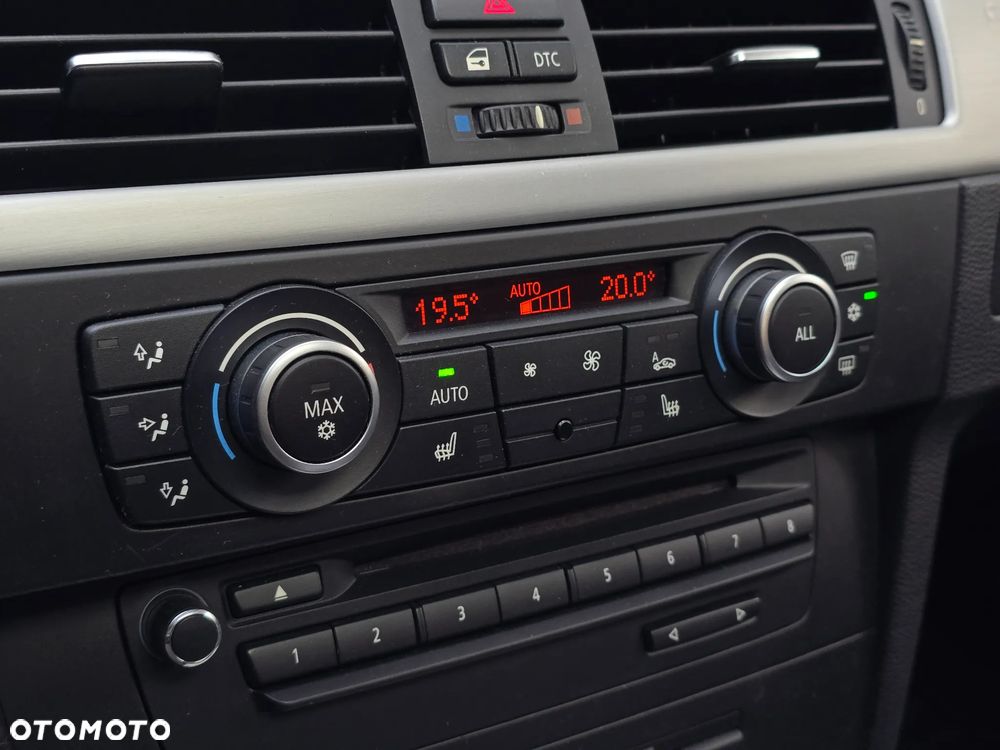 BMW Seria 3 318i - 31