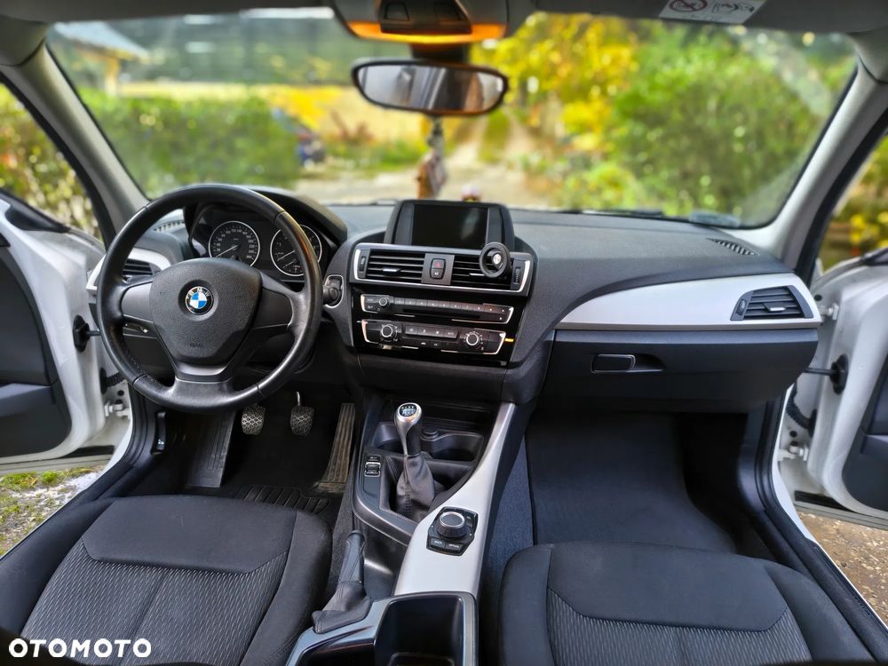 BMW Seria 1 120i - 2