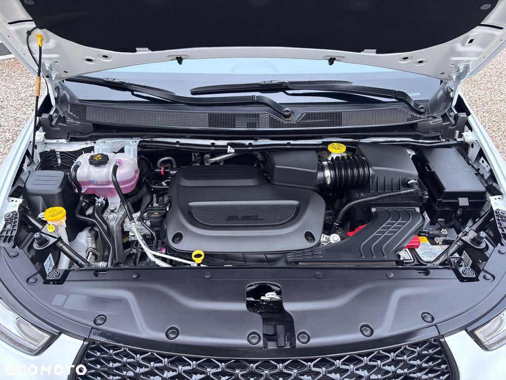 Chrysler Pacifica - 40