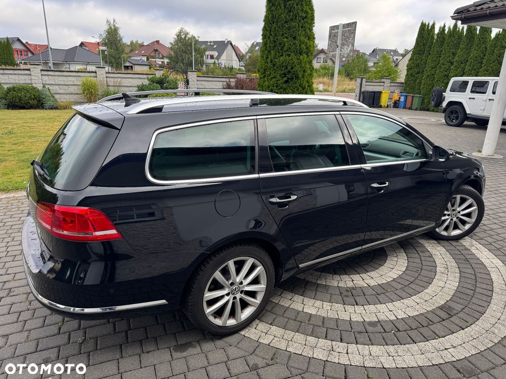 Volkswagen Passat 2.0 TDI DPF Sportline - 9