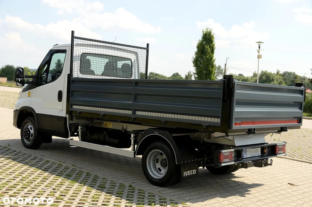 Iveco DAILY/50C18/DMC 3500/TYLKO 47 tyś km PRZEBIEGU!/WYWROTKA 3 STRONNA SKIBICKI 360x210 cm/ 3.0 HPI 180 KM/ SALON POLSKA/ PIERWSZY WŁAŚCICIEL/BEZWYPADKOWY - 36