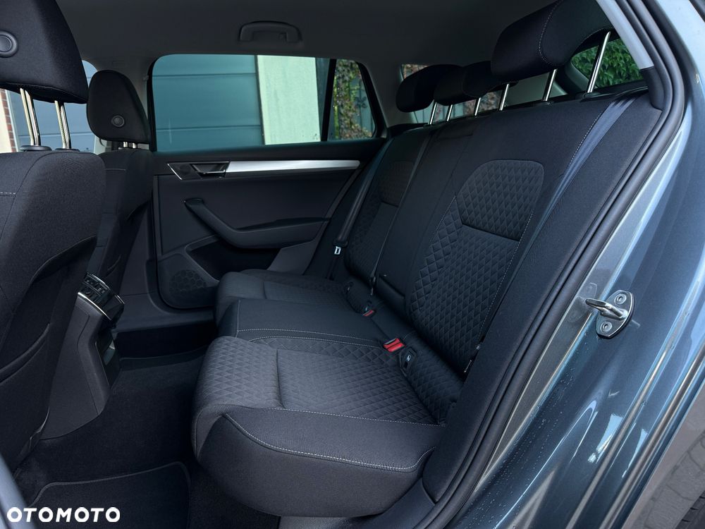 Skoda Superb 1.5 TSI Ambition DSG - 14