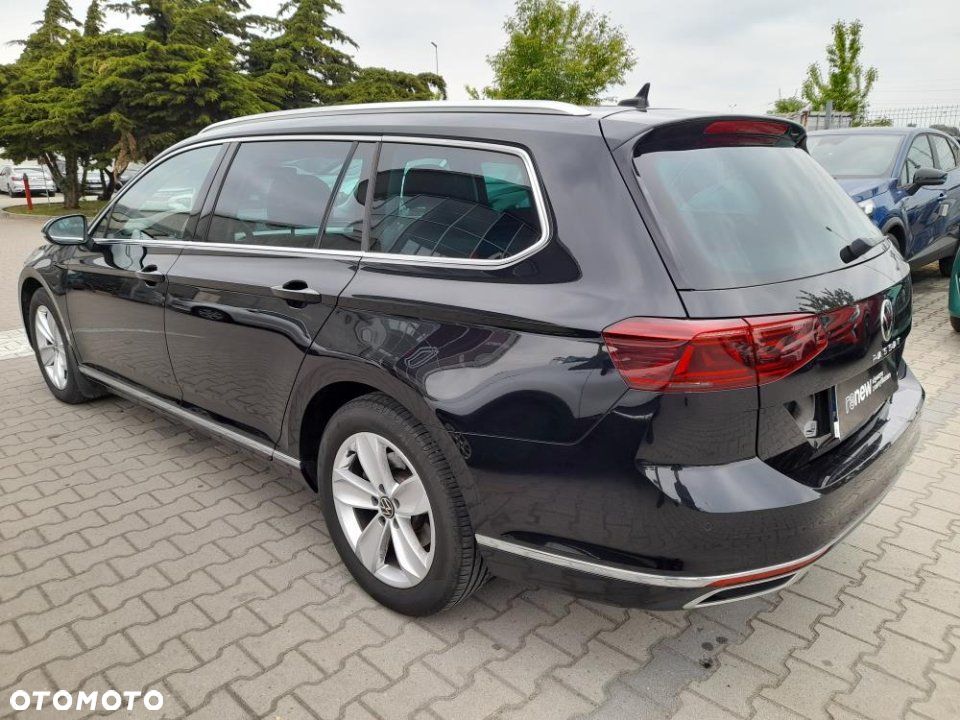 Volkswagen Passat - 8