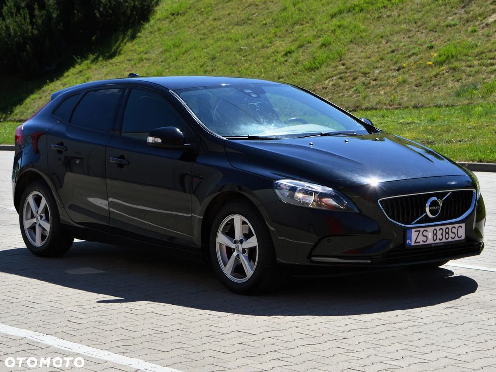 Volvo V40 T2 Momentum - 3