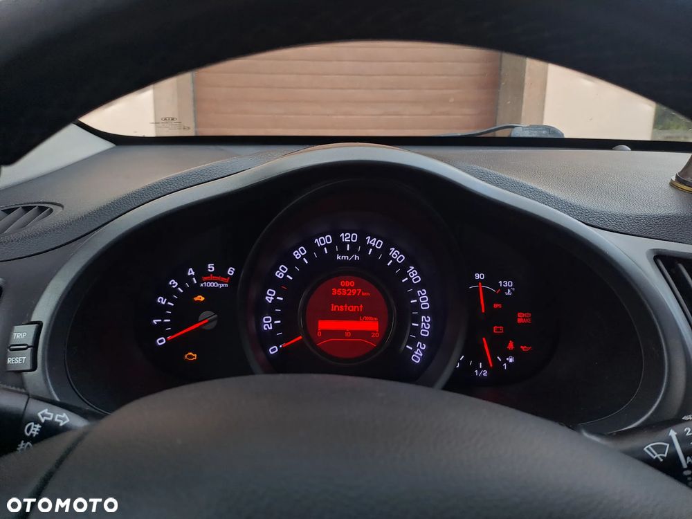 Kia Sportage 2.0 CRDI XL - 14