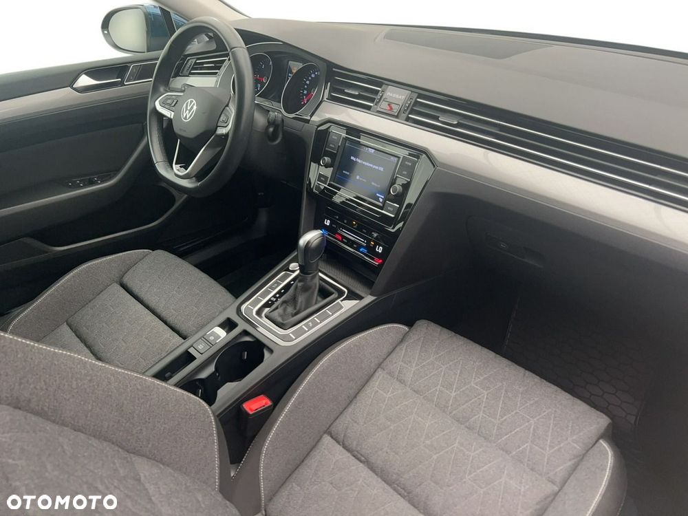 Volkswagen Passat - 14