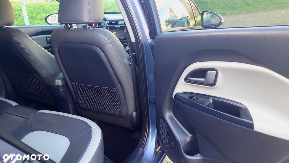 Kia Rio 1.4 Business Line - 33