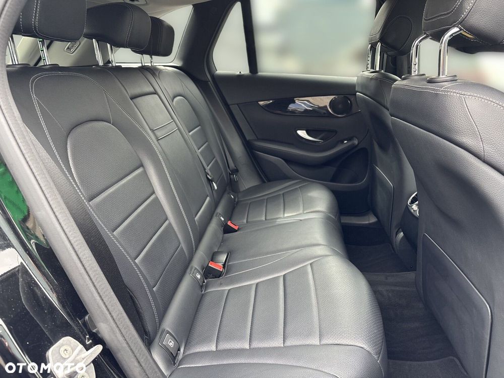 Mercedes-Benz GLC - 22