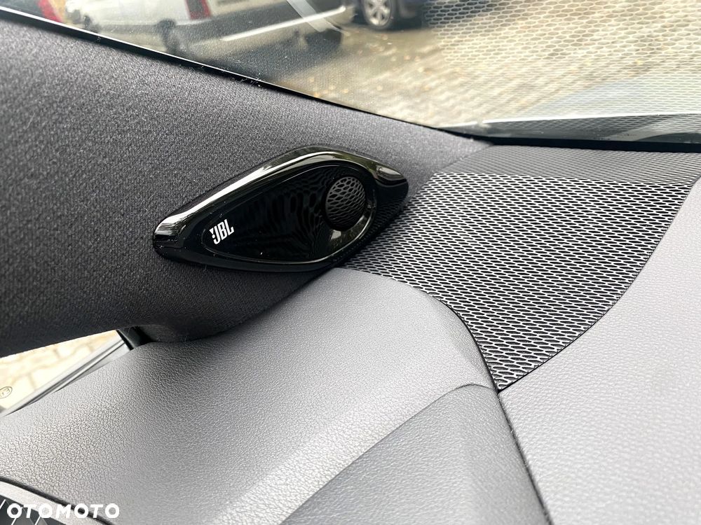 Toyota Corolla 2.0 Hybrid Comfort - 28