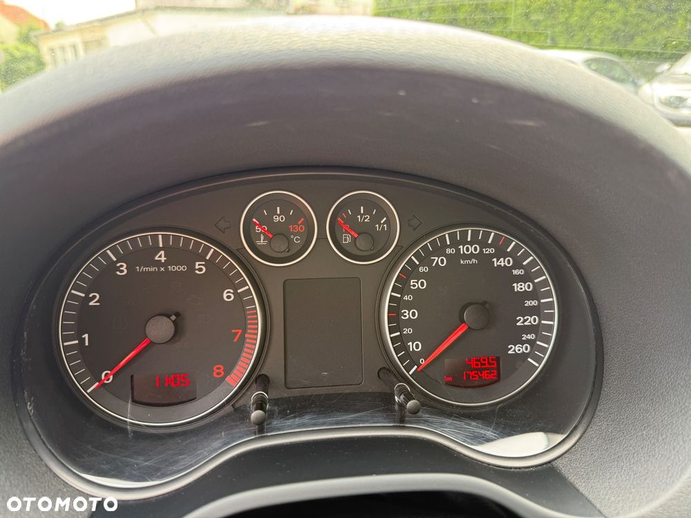 Audi A3 3-drzwiowe 1.6 Ambition - 15