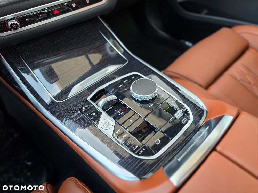 BMW X7 xDrive40d mHEV sport - 25
