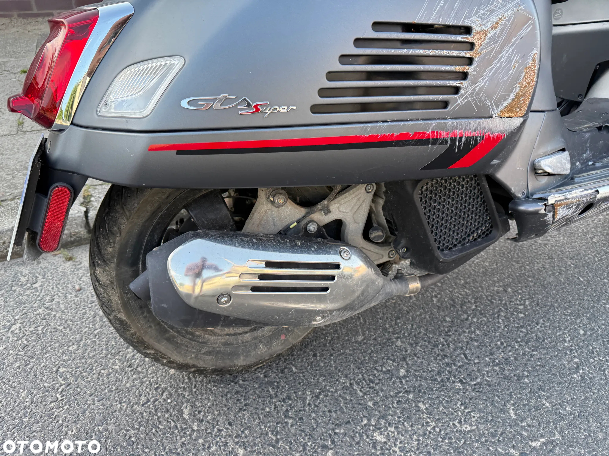 Piaggio Vespa - 18