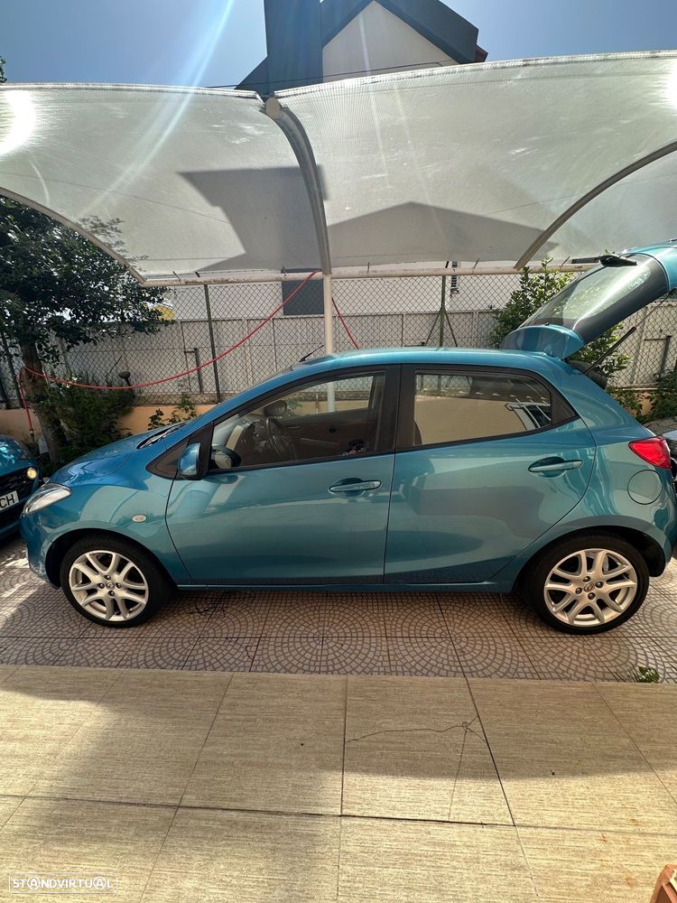 Mazda 2 1.3 MZR Navi Series - 2
