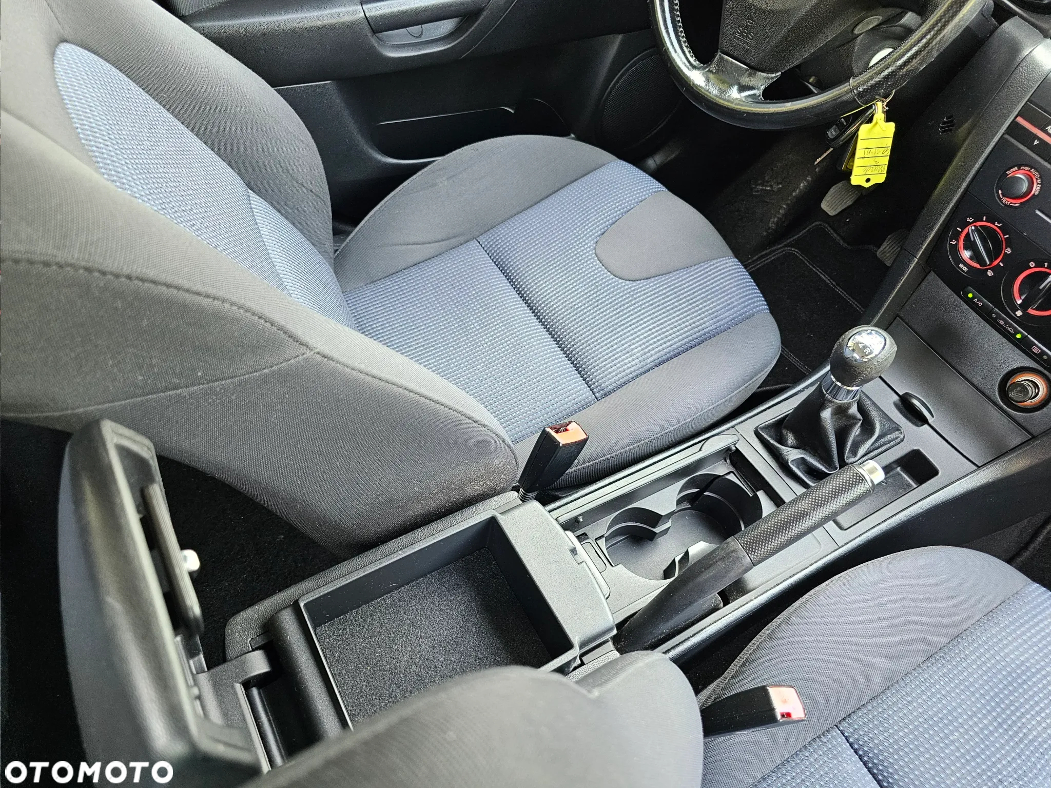 Mazda 3 1.6 16V Touring - 11