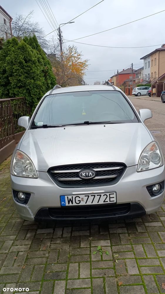 Kia Carens - 1