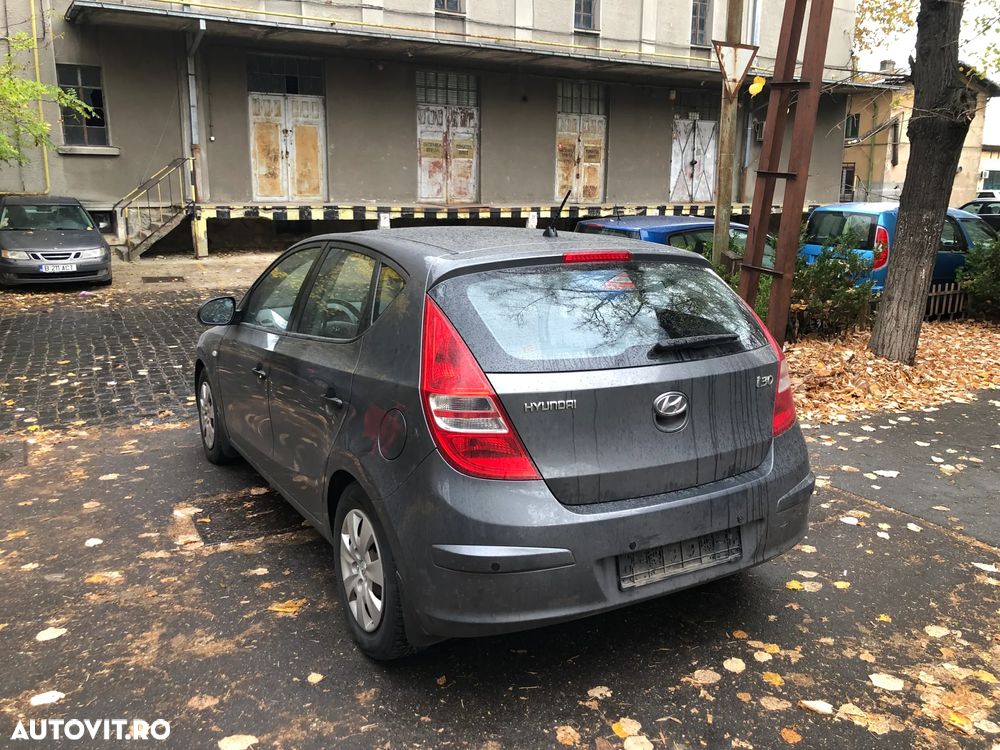 Dezmembrez Hyundai I30 2008 gri benzina gri inchis - 8