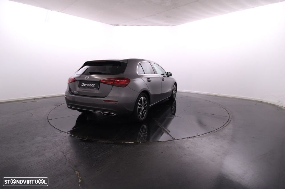 Mercedes-Benz A 200 d - 8