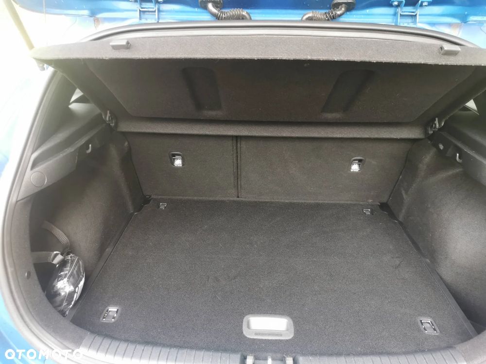 Kia Ceed 1.4 L - 11