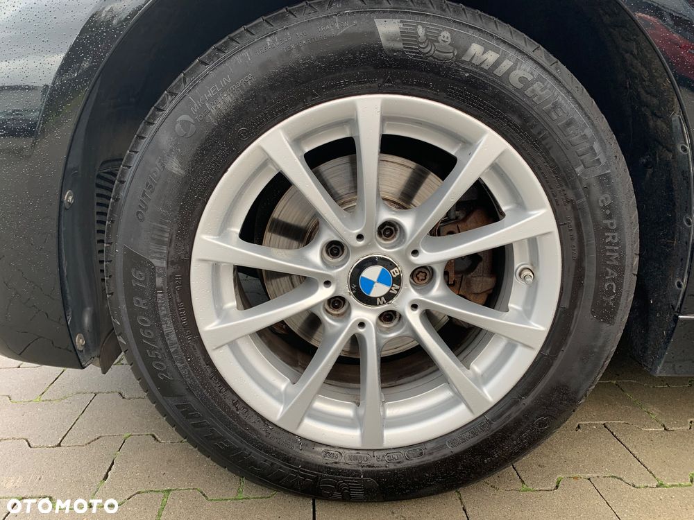 BMW Seria 3 318i Advantage - 23