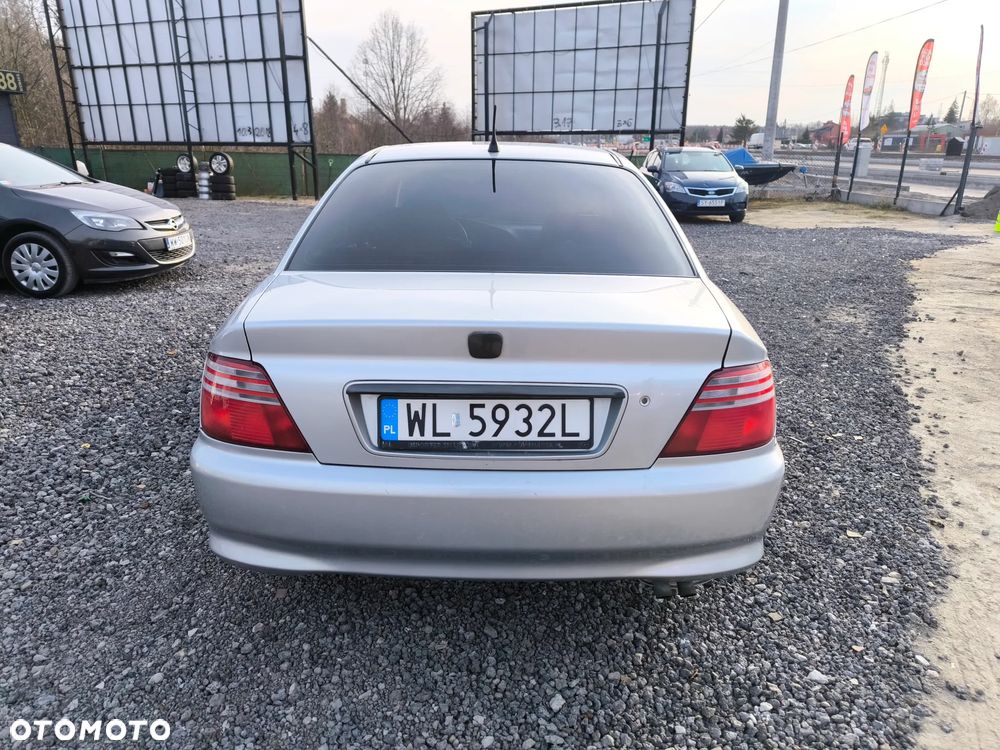 Honda Accord 1.8i ES - 11