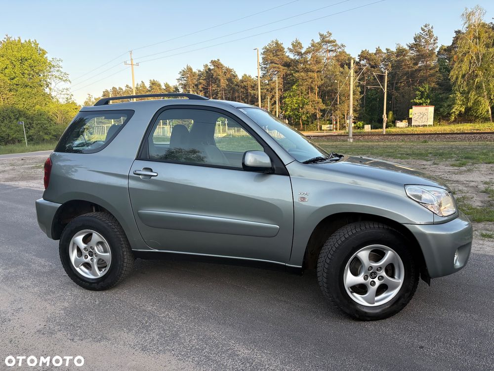 Toyota RAV4 2.0 VVT-i Sol - 11