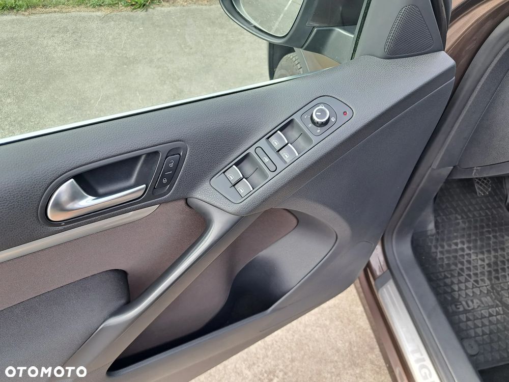 Volkswagen Tiguan 2.0 TDI DPF BlueMotion Technology Exclusive - 16