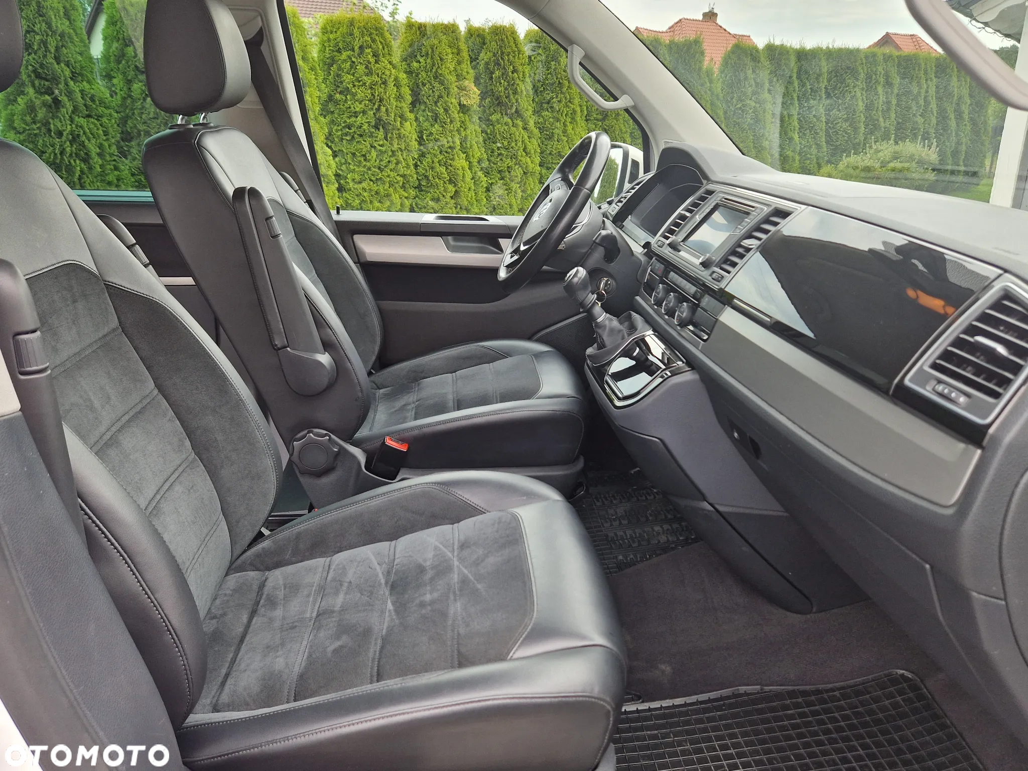 Volkswagen Multivan 2.0 TDI L1 Highline - 26