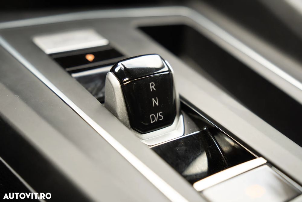 Volkswagen Golf 1.5 eTSI DSG MHEV Life - 21