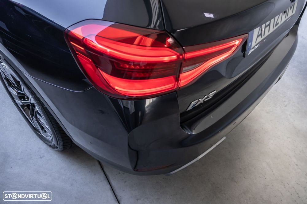 BMW iX3 Inspiring - 13