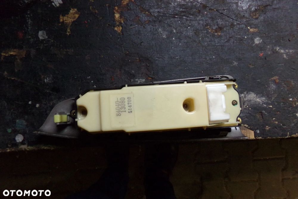 przełącznik sterownik szyb lewy 84040-13080 Toyota Corolla Verso E12 - 2