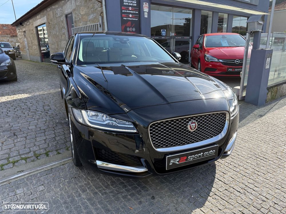 Jaguar XF 2.0 D Prestige Aut. - 3